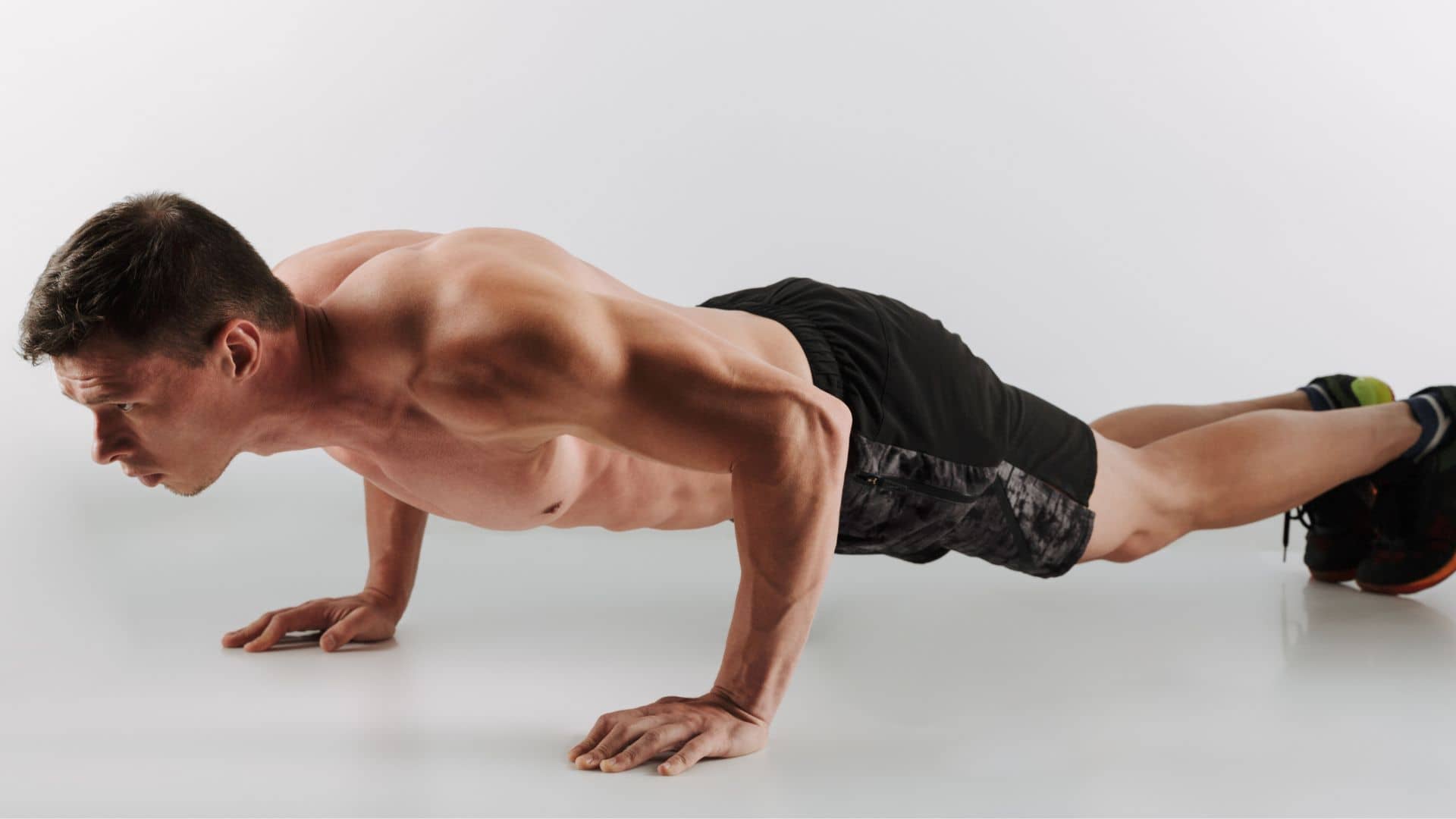 Why do push-ups make me feel clumsy: Explained) - HowToTrainToFit